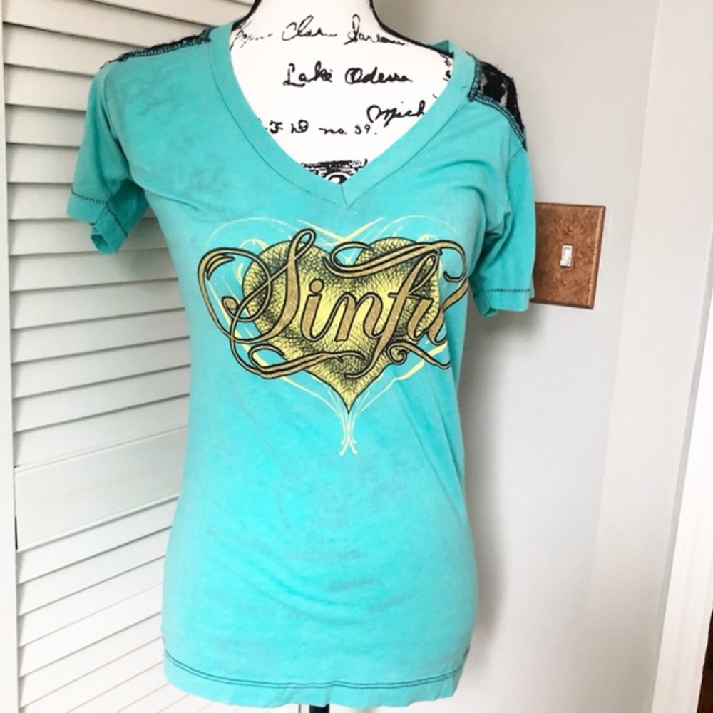 Sinful Affliction‎ Angel Wings Top Size Small
